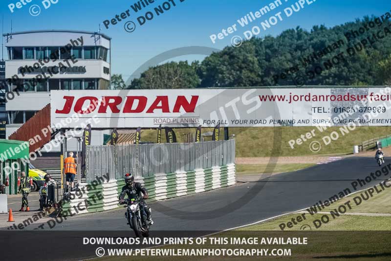 enduro digital images;event digital images;eventdigitalimages;mallory park;mallory park photographs;mallory park trackday;mallory park trackday photographs;no limits trackdays;peter wileman photography;racing digital images;trackday digital images;trackday photos